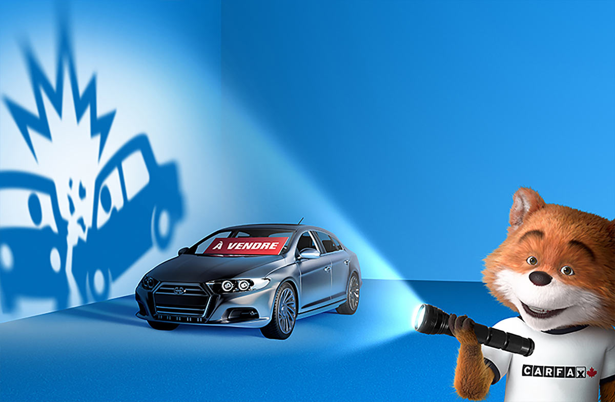 CarFox braque une lampe torche sur une voiture au passé trouble