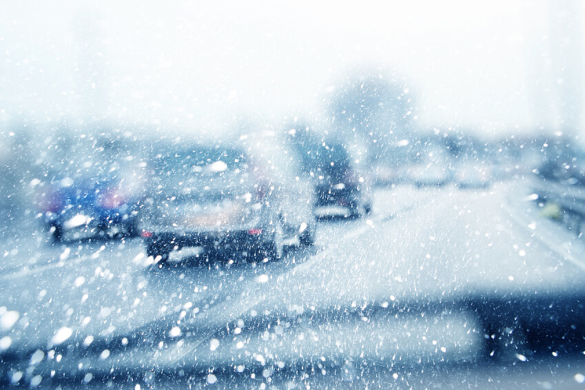 Tips For Avoiding Accidents in Winter Road Conditions article header