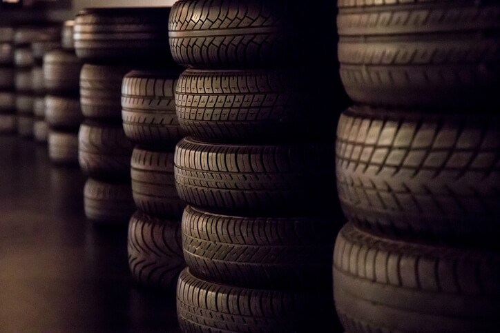 Faites-le vous-même, Inspection des pneus – Comment vérifier la Bande de Roulement, la Pression des Pneus et Plus! article header
